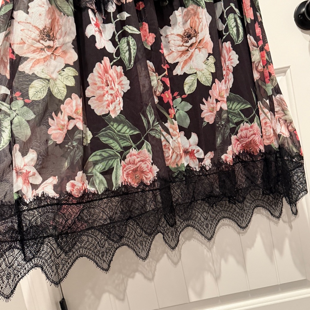 Elegant Black Floral Maxi Skirt - Picture 9 of 14